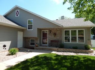 9 King Ct, Appleton, WI 54915