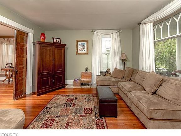 3rd image of 1578 Lakeland Ave