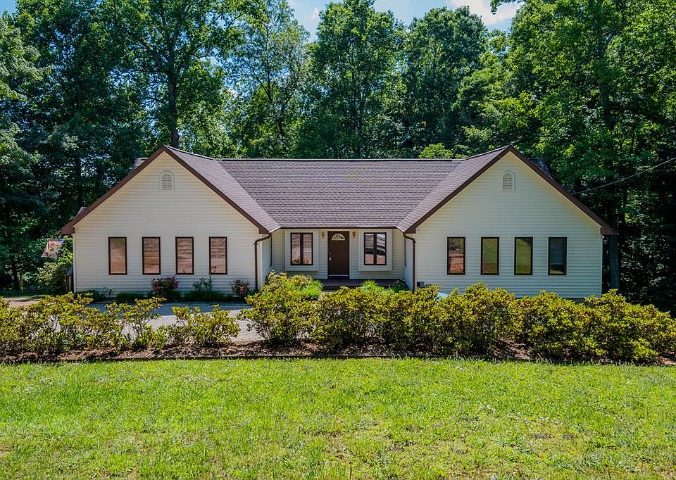 1st image of 338 Hicks Dr