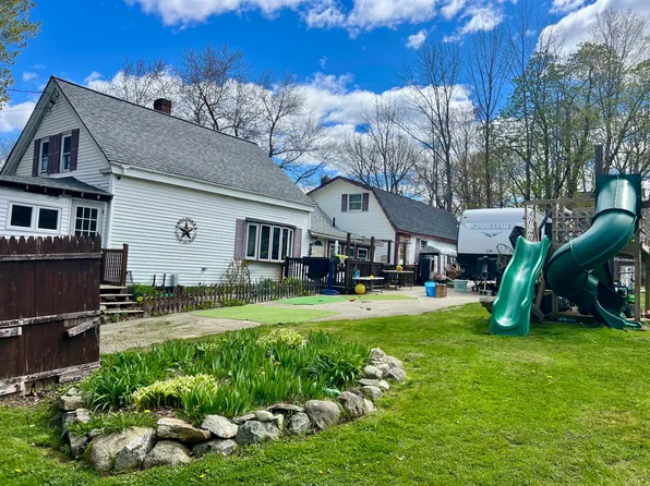 60 US-1, Verona Island, ME 04416