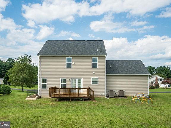 5th image of 1001 Selkirk Dr