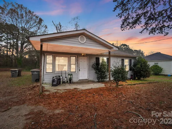 122 Baldwin Ave, Kannapolis, NC 28083
