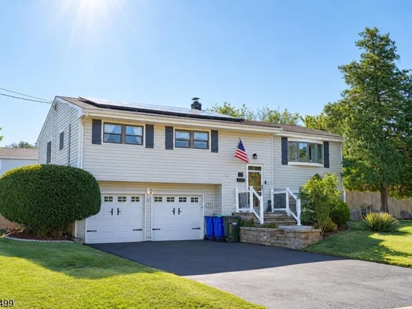 15 Foxwood Dr, Franklin Twp., NJ 08873