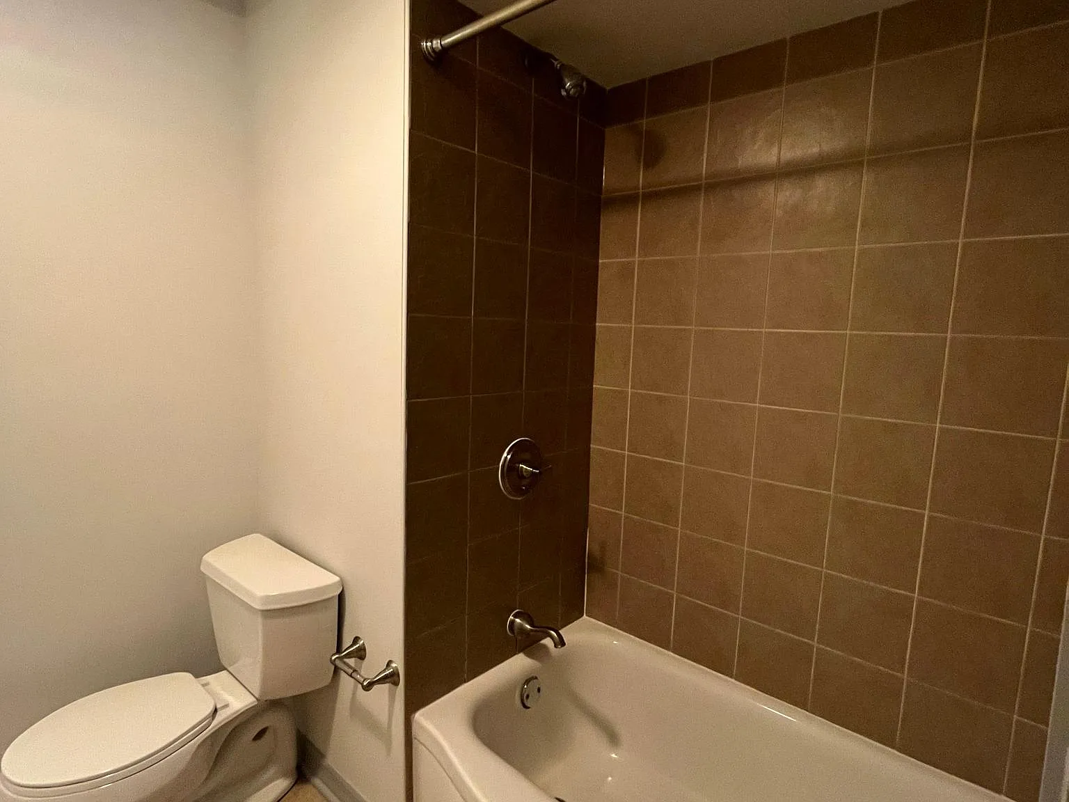 2539 W Logan Blvd — Photo 3