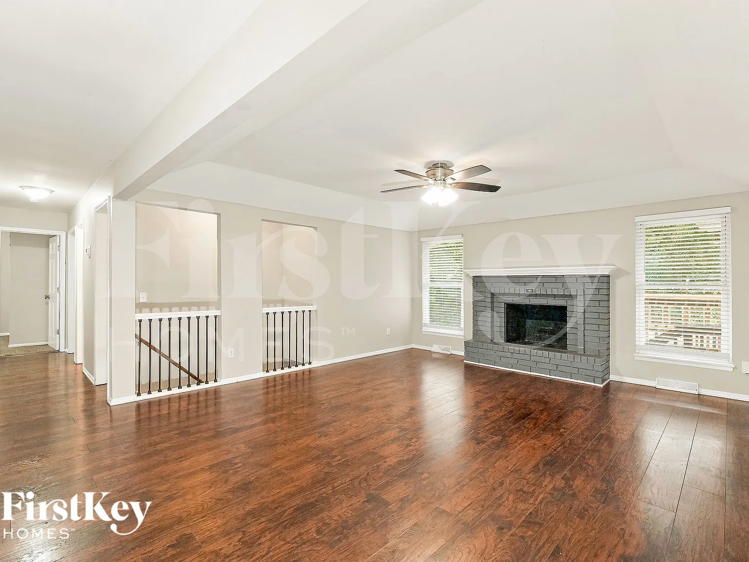 3 bed, 3.0 bath, 1988 sqft, $2,140 — Photo 3