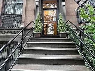 339 W 51st St #C, New York, NY 10019