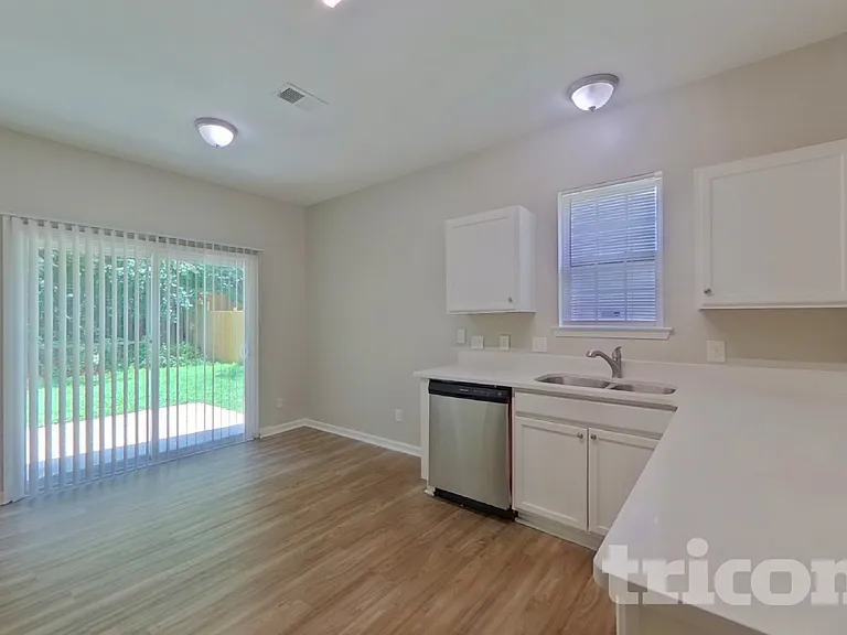 5400 Peachwood Dr — Photo 5