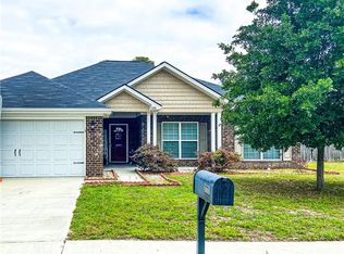 660 Piedmont Ave, Hinesville, GA 31313