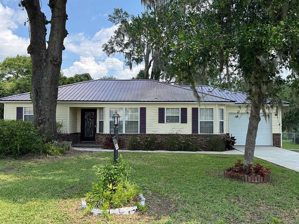 1st image of 741 SE Rosewood Cir