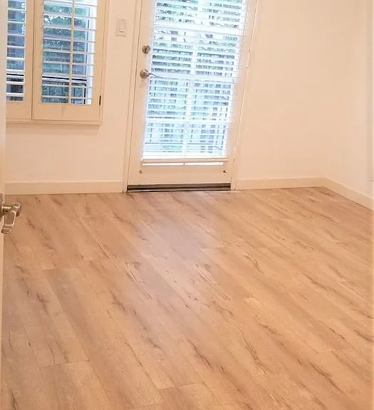 1031 N Crescent Heights Blvd — Photo 14