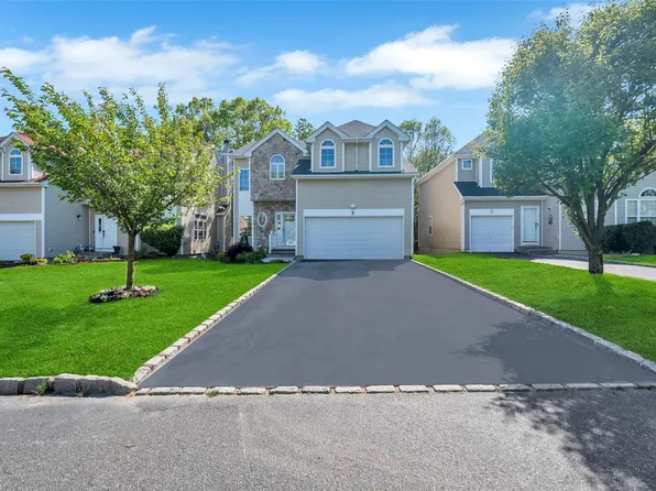 3 Sunflower Ridge Road, South Setauket, NY 11720