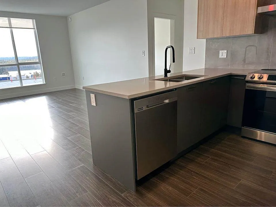 2 bed, 783 sqft, $2,200 — Photo 3