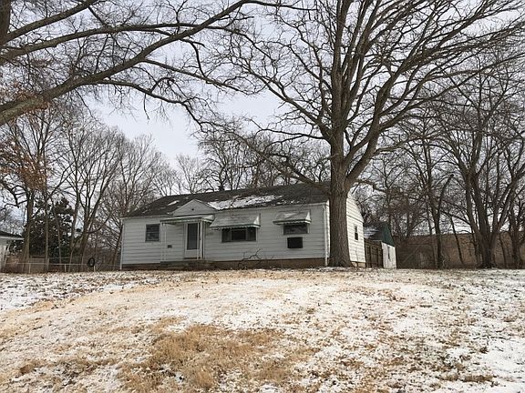 3rd image of 6028 Oakwood Ave