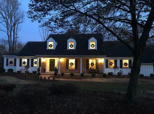 482 Stoneybrook Rd, Newtown, PA 18940