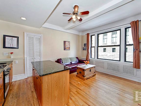 2nd image of 170 W 74th St APT 607