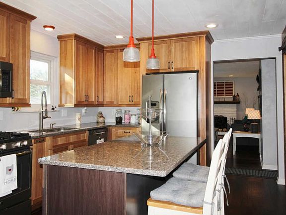 3rd image of 585 Jonsol Ct