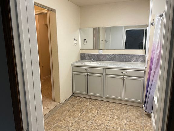 5th image of 114 Fleury Way #F