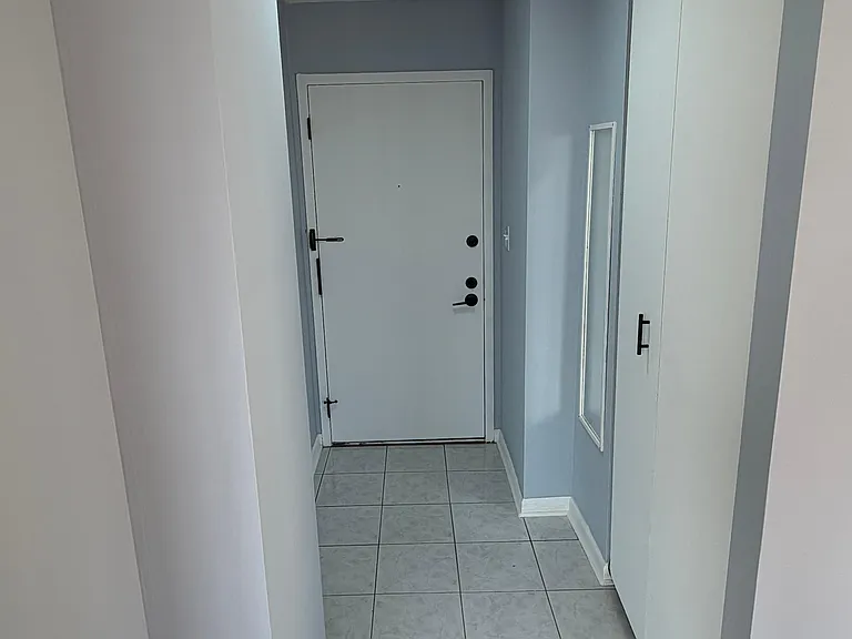 4300 W Ford City Dr — Photo 4