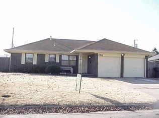 2512 S Meadow Cliff Dr, Oklahoma City, OK 73159