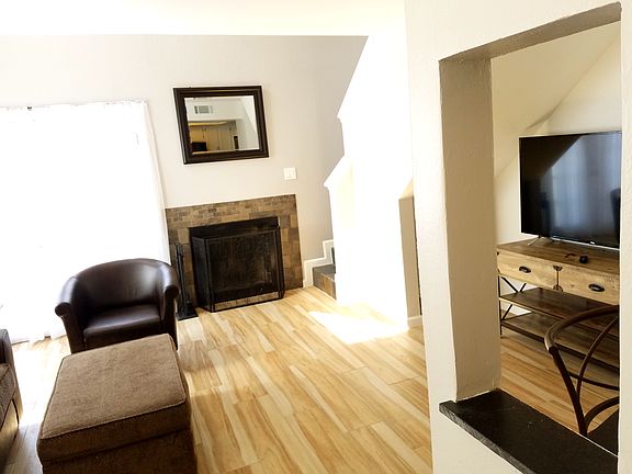 3rd image of 3101 Sondra Dr APT 208