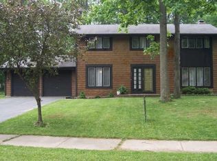 228 Apple Creek Ln, Rochester, NY 14612