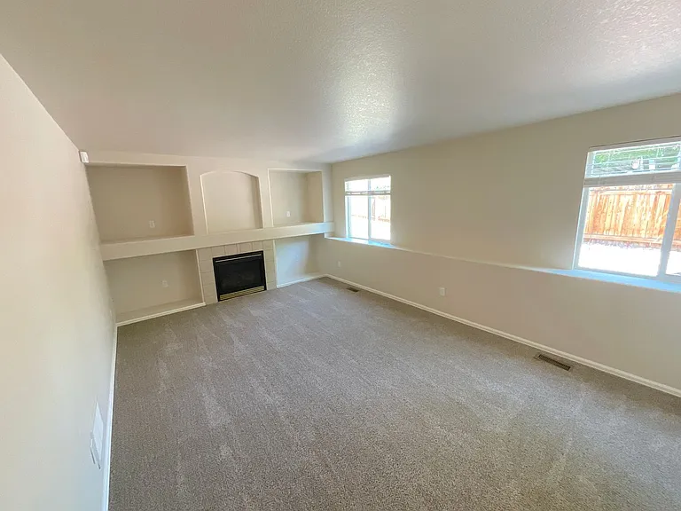 6112 Chivalry Dr — Photo 35