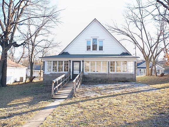 4th image of 707 E Pool Road