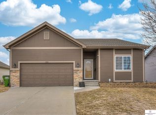 11826 S 211th St, Gretna, NE 68028
