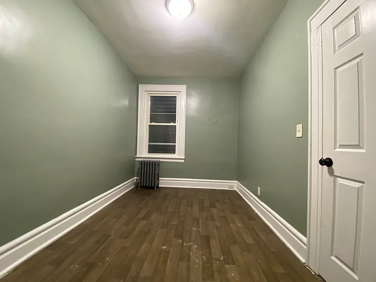 636 Grove St #1R — Photo 7