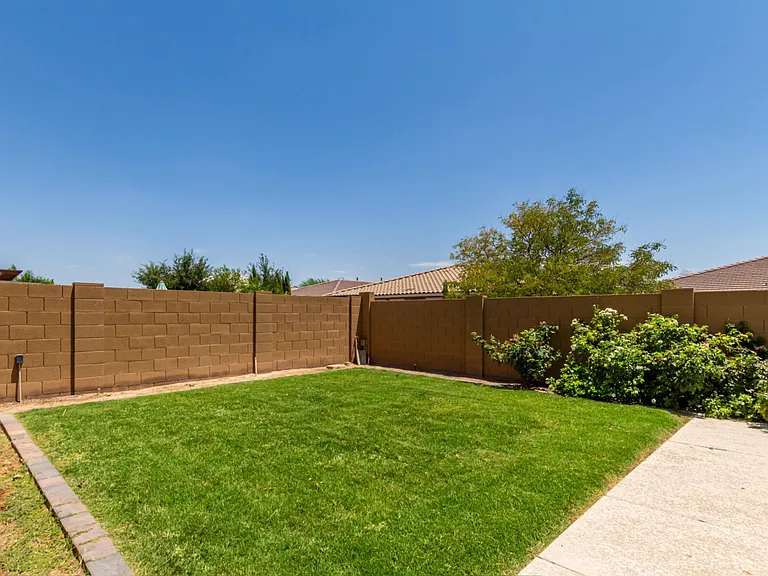 2615 W Balao Dr — Photo 38