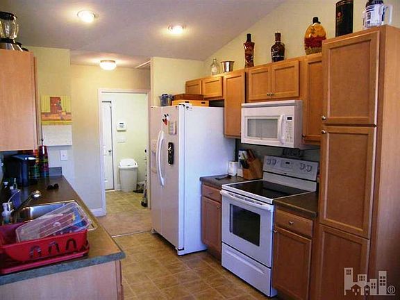3rd image of 2113 Willow Creek Ln