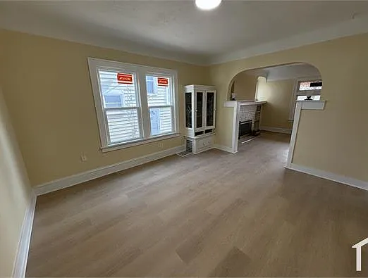 13315 S Parkway Dr — Photo 5