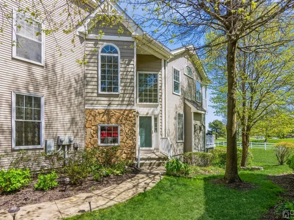 90 S Shore Dr, South Amboy, NJ 08879