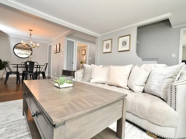 26 Lewiston St, Hyde Park, MA 02136