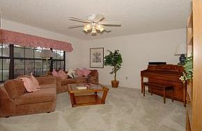 3rd image of 4895 Winchester Dr