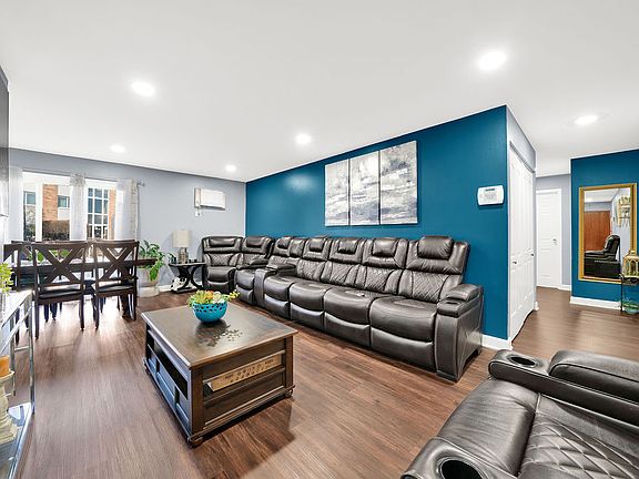 4th image of 4112 W 98th St #102