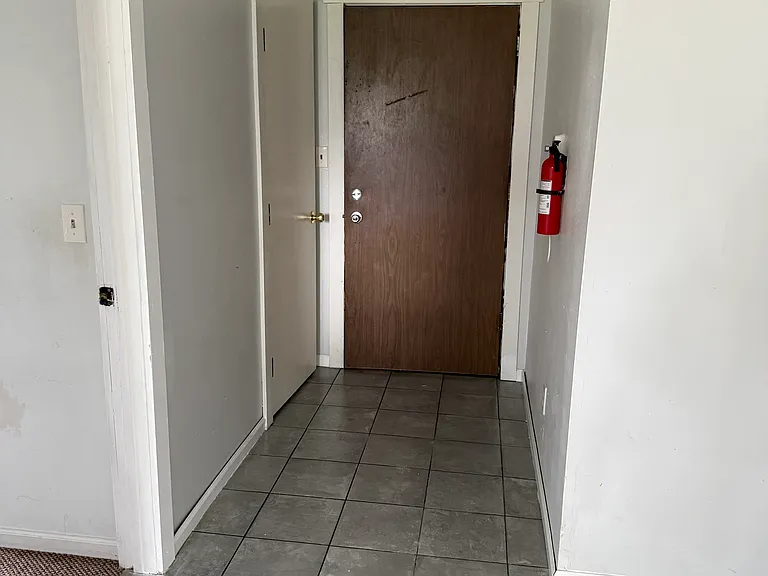 414 W Baker St #2 — Photo 5
