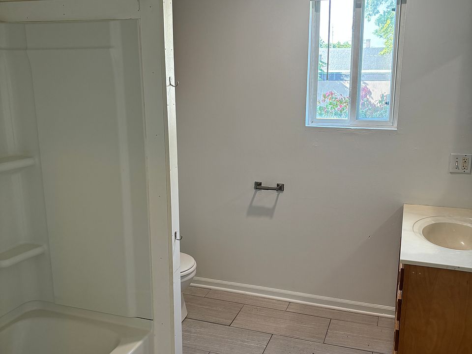 1st image of 2444 Clyde Park Ave SW #3