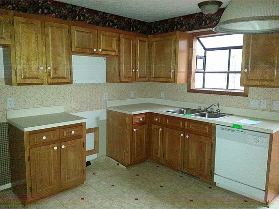 5th image of 301 Smoketree Ln