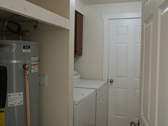 5th image of 975 SE Fleming Ave #975