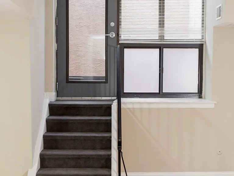 2031-5 South St #121 — Photo 18