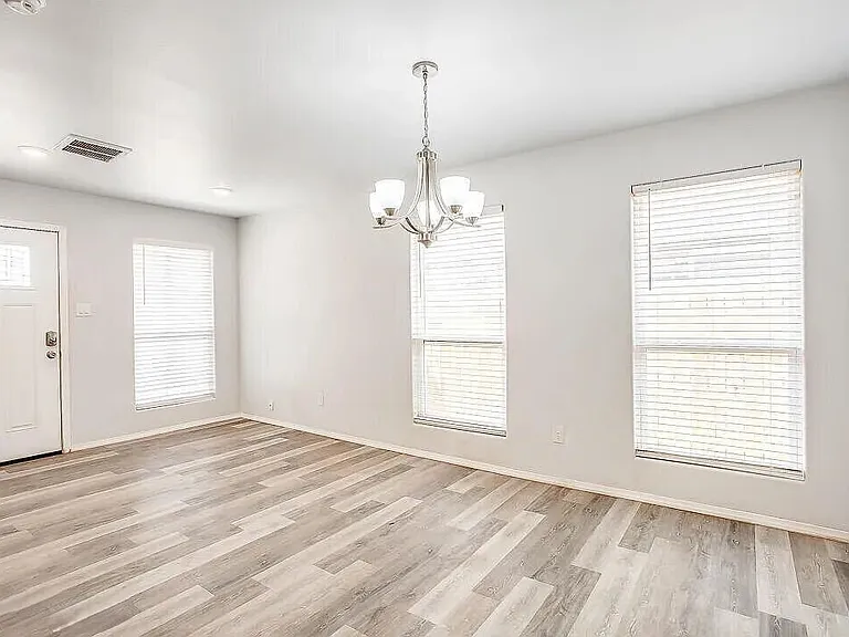 5514 Jarvis St #A — Photo 2
