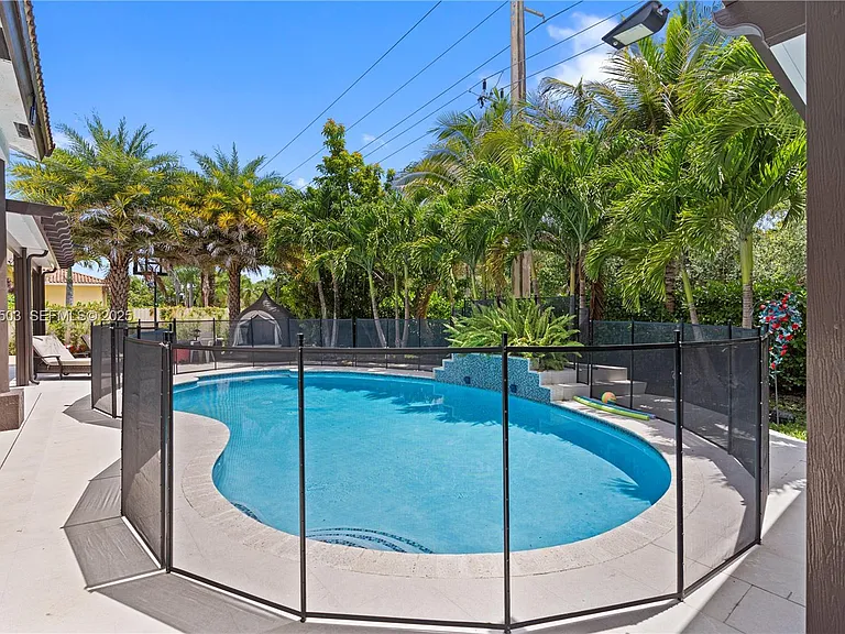 16601 SW 87th Ct — Photo 43