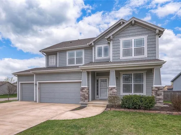 710 N Laurel St, Gardner, KS 66030