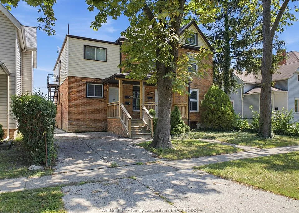 372 Lincoln Rd #2