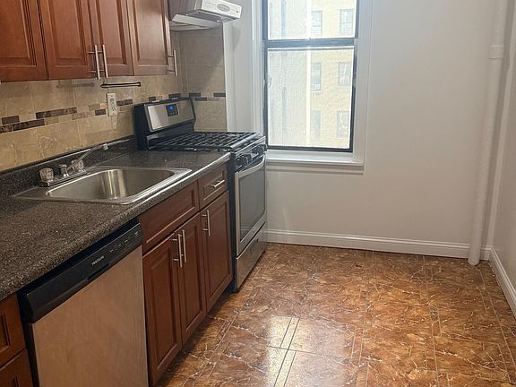 3rd image of 38 Fort Washington Ave APT 36