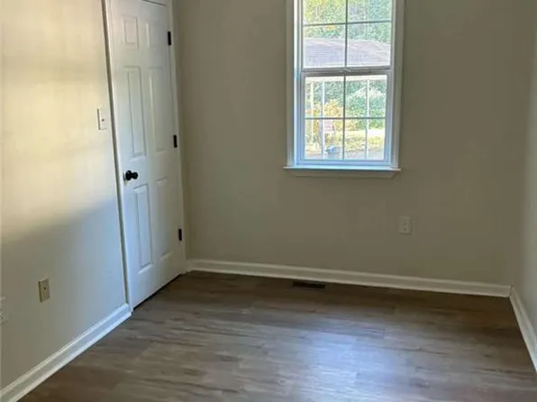 1209 Brookwood Ave, Jackson, GA 30233