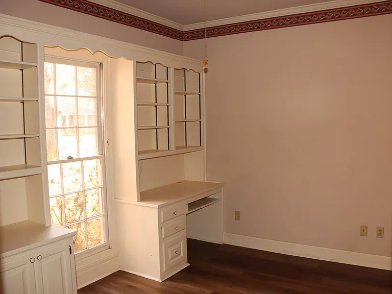 428 Tealwood Dr — Photo 7