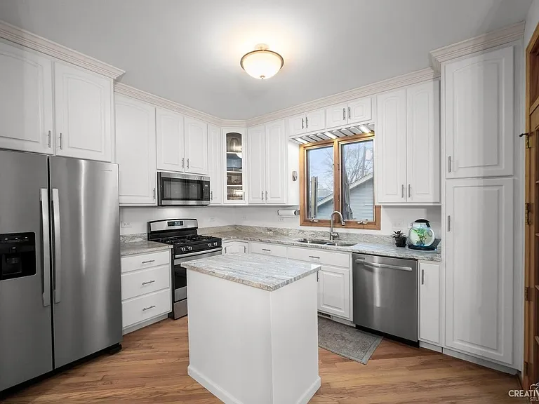 320 N Wright St — Photo 26
