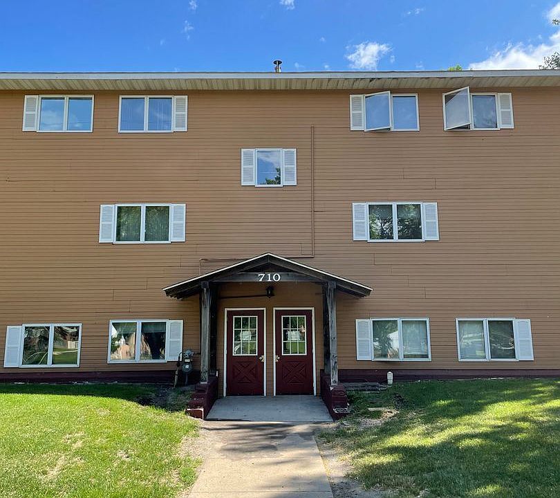 1st image of 710 13th St S #2